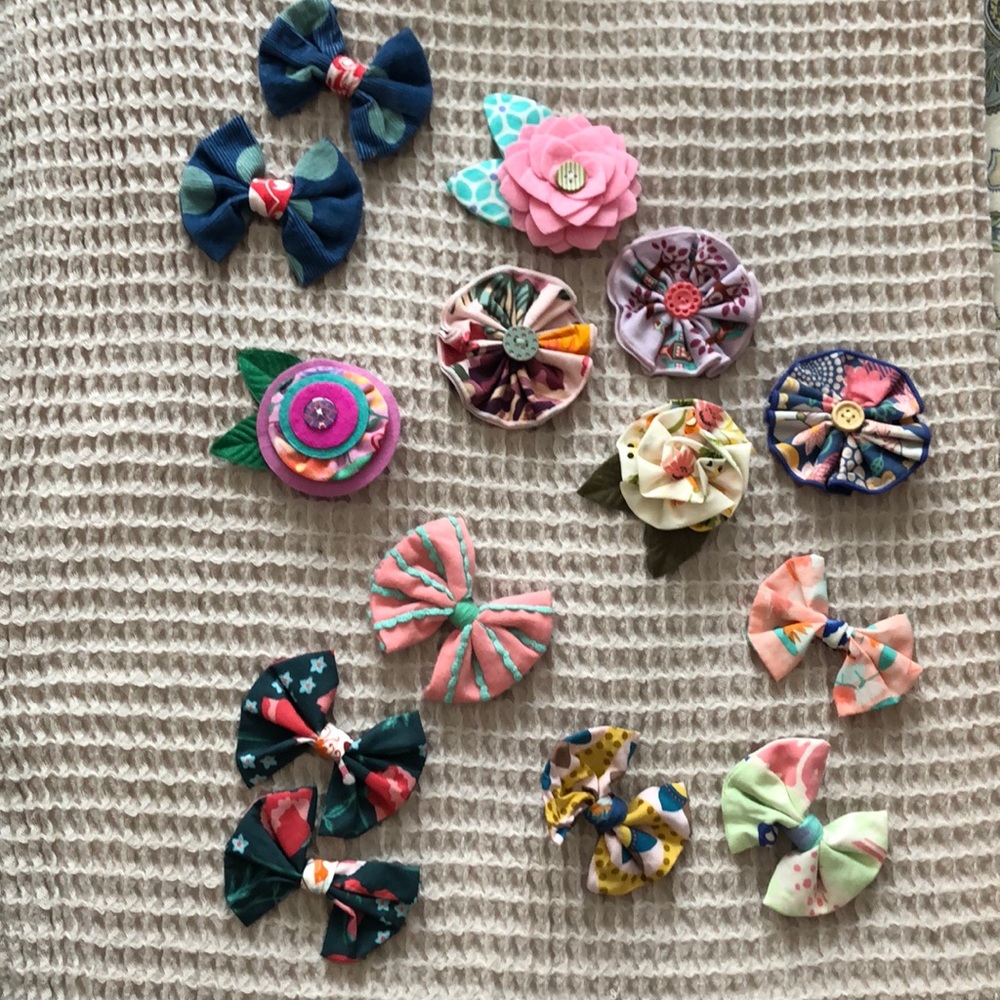 MJ hair clips